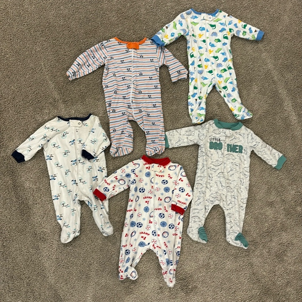 Five 0-3 month footie pjs
